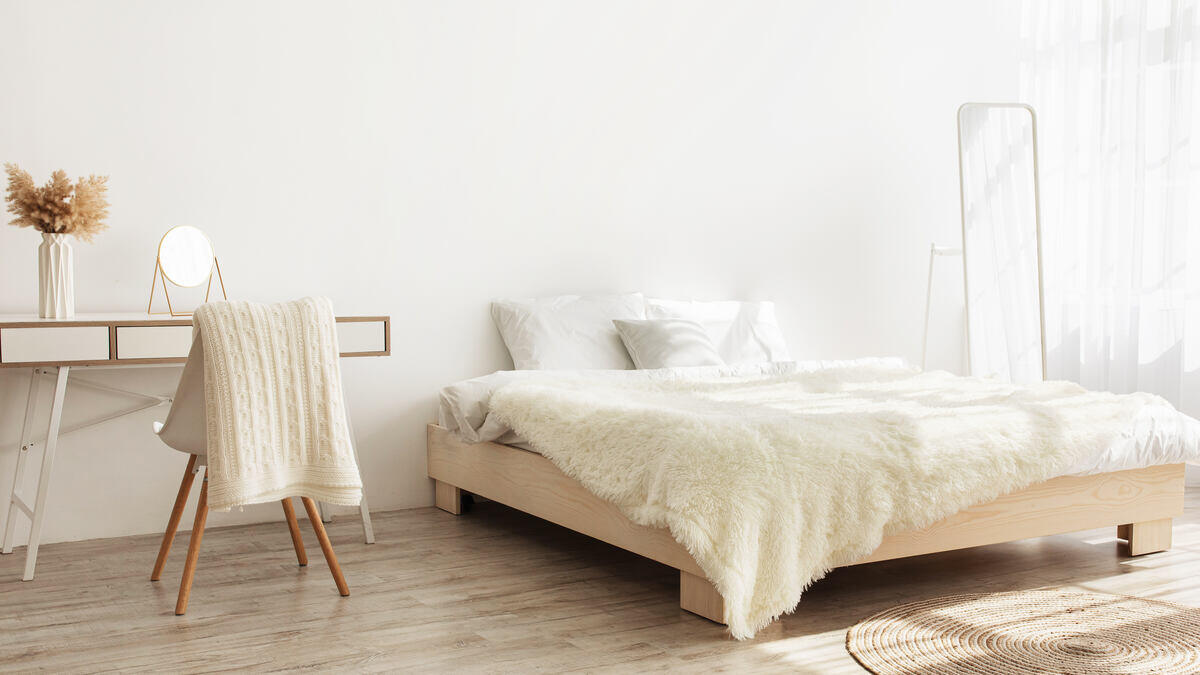 Full-length-bedroom-mirror-in-a-beautifully-furnished-room