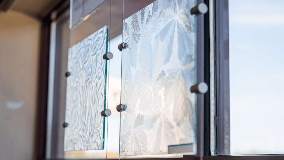 Creative Ways To Use Decorative Glass in a Home Renovation