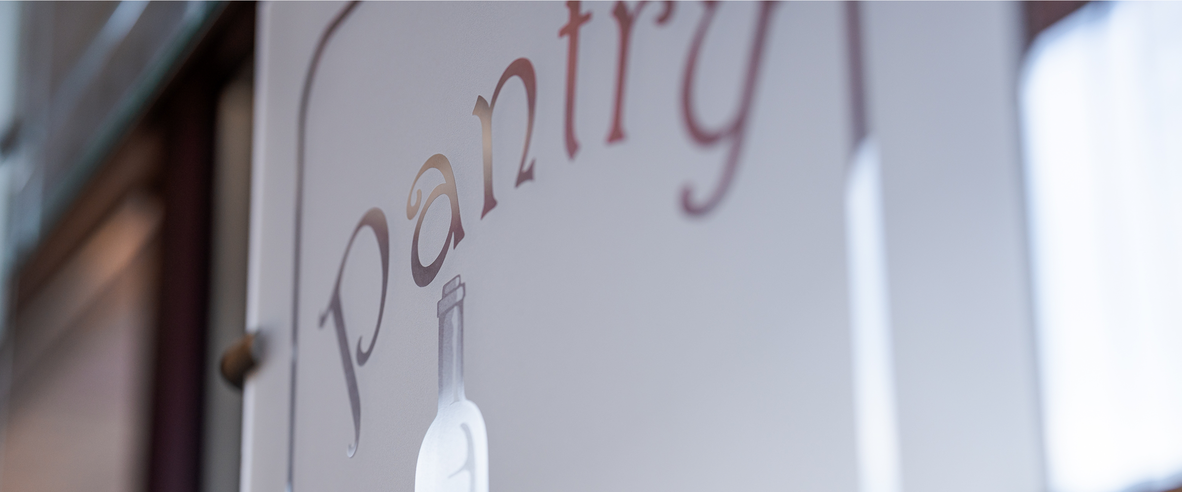 pantry written on patterned glass sample