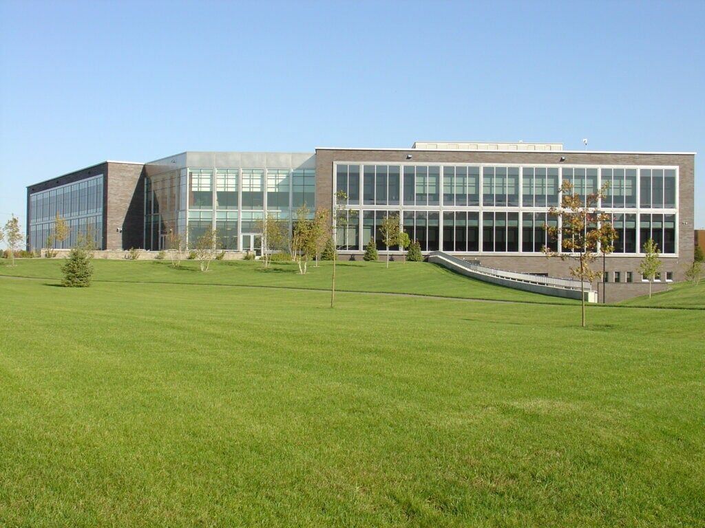 Commercial windows