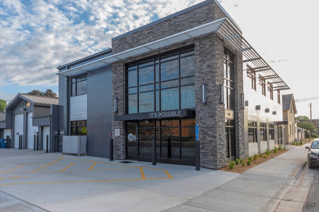 Commercial windows