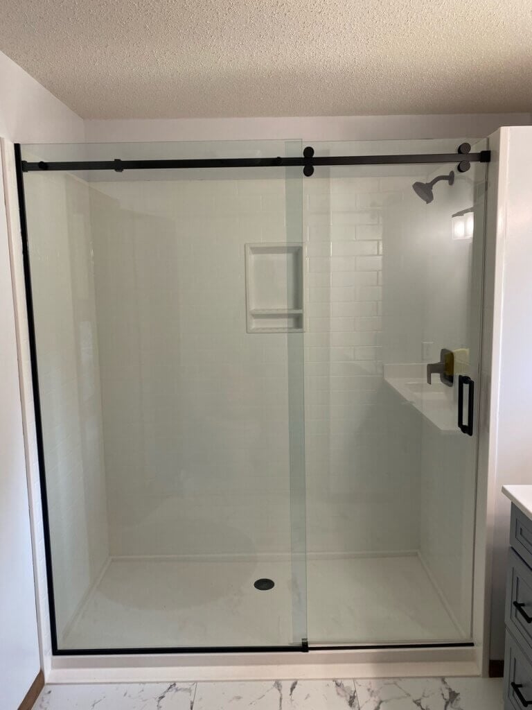 Glass shower door