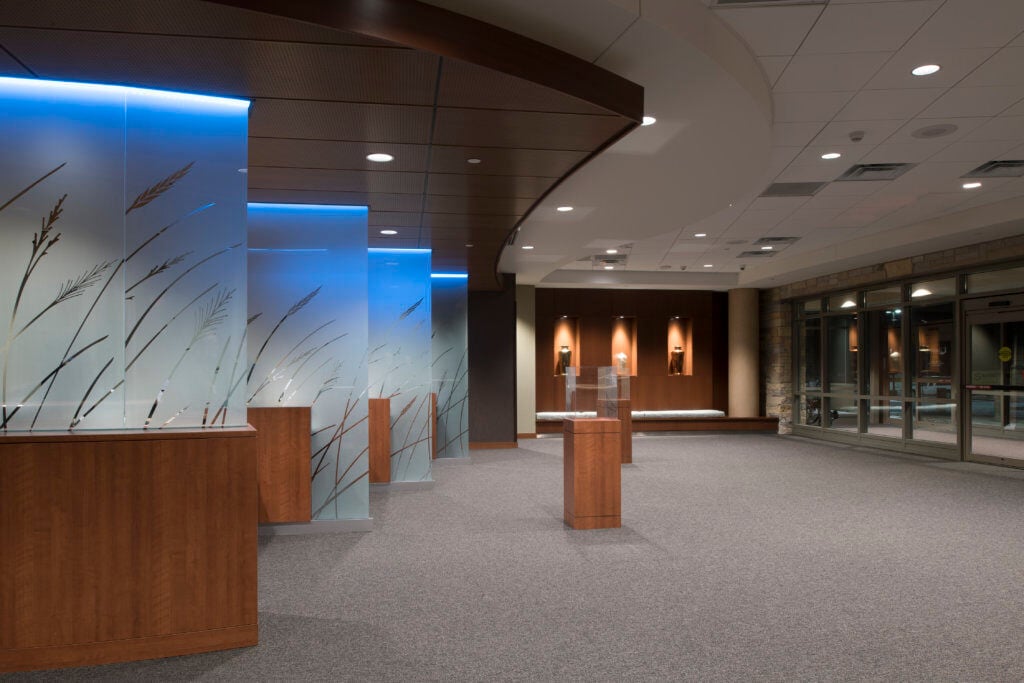 Commercial pattern glass