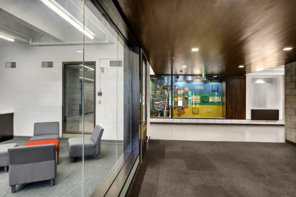 Commercial building with glass wall